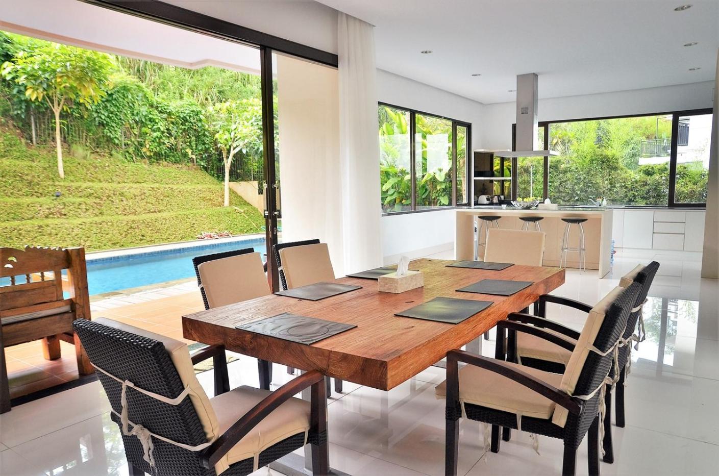 Oyama City View Villa 4 Bedrooms With A Private Swimming Pool Bandung Esterno foto