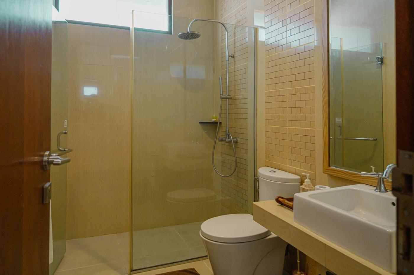 Oyama City View Villa 4 Bedrooms With A Private Swimming Pool Bandung Esterno foto