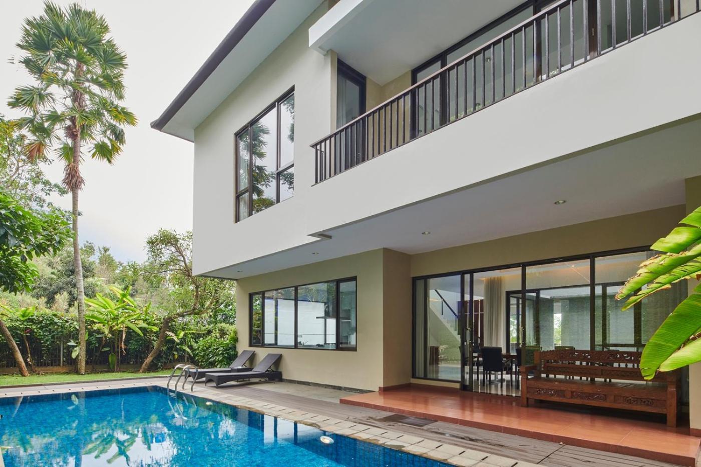 Oyama City View Villa 4 Bedrooms With A Private Swimming Pool Bandung Esterno foto