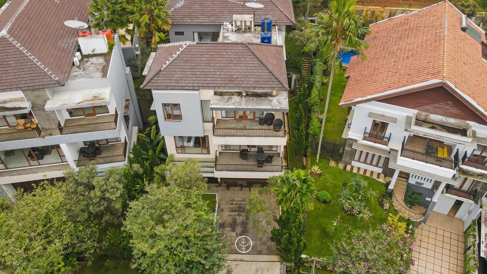 Oyama City View Villa 4 Bedrooms With A Private Swimming Pool Bandung Esterno foto